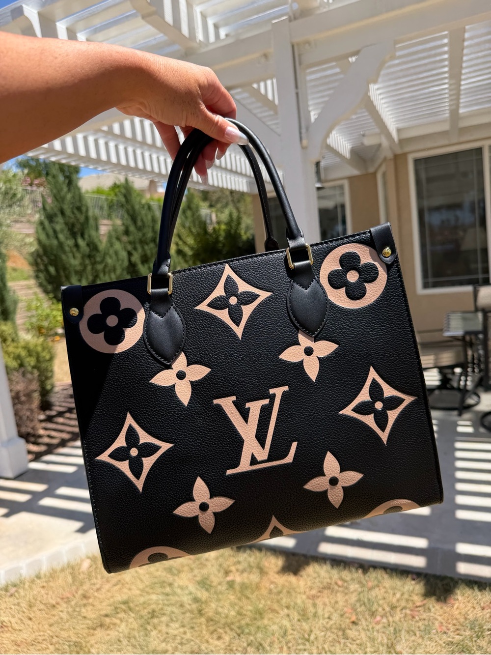 NEW LV Print Large Black & Tan Embossed Monogram OnTheGo GM Size Satchel Purse - Picture 2 of 16